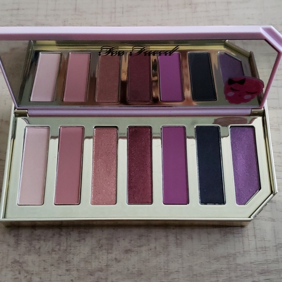 Too Faced Other - Too Faced Tutti Frutti Razzle Dazzle Berry Palette